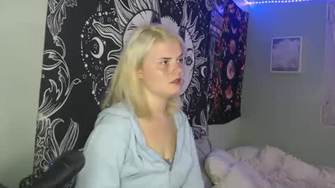 Snapshot of venusastar chatting on 10/07/25, 07:11 Miss Venus online show from 10/07/25, 07:11