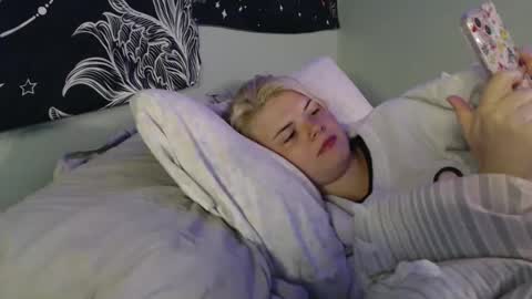 Snapshot of venusastar chatting on 10/13/25, 12:49 Miss Venus online show from 10/13/25, 12:49