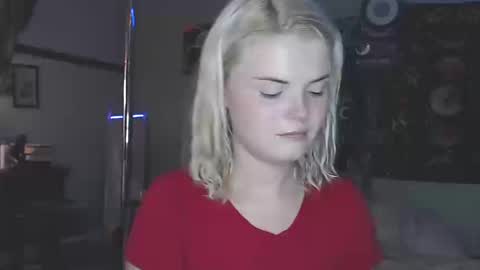 Snapshot of venusastar chatting on 10/15/25, 11:16 Miss Venus online show from 10/15/25, 11:16