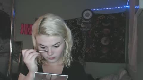 Snapshot of venusastar chatting on 10/21/25, 11:27 Miss Venus online show from 10/21/25, 11:27