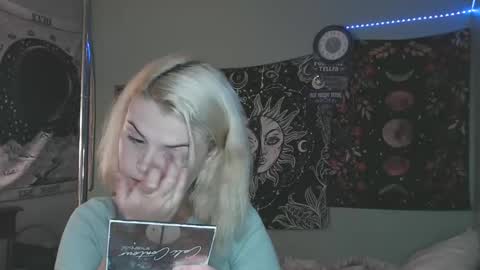 Snapshot of venusastar chatting on 10/22/25, 11:59 Miss Venus online show from 10/22/25, 11:59