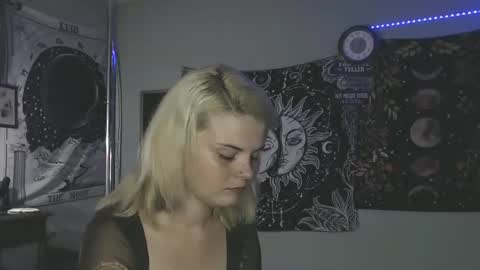 Snapshot of venusastar chatting on 10/23/25, 11:14 Miss Venus online show from 10/23/25, 11:14