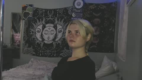 Snapshot of venusastar chatting on 11/05/25, 02:28 Miss Venus online show from 11/05/25, 02:28