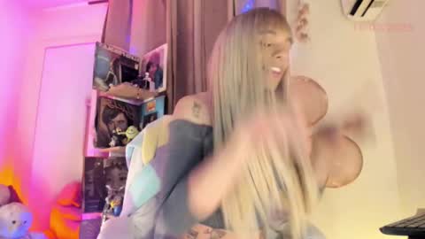 Venus online show from 02/16/25, 12:54