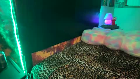 Venus online show from 01/25/25, 04:34