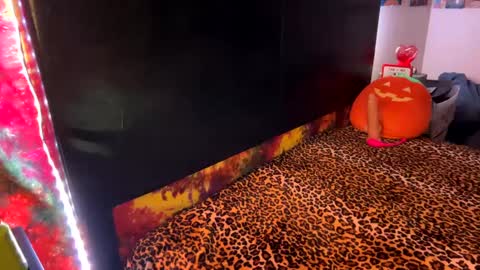 Venus online show from 02/12/25, 03:07