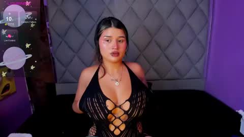 Snapshot of venusowen_ chatting on 03/04/25, 01:17 Venusowen online show from 03/04/25, 01:17