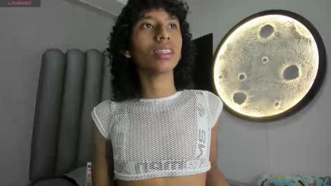Snapshot of venuss_03 chatting on 10/17/25, 03:53 venuss_03 online show from 10/17/25, 03:53