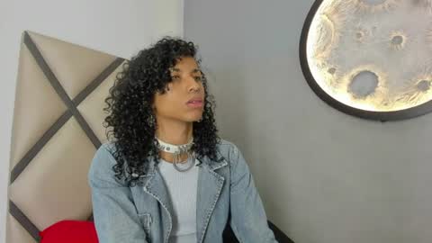 venuss_03 online show from 06/19/26, 02:49