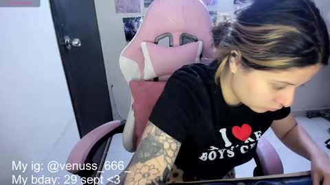 Snapshot of venussx_x chatting on 09/29/25, 04:39 Venus MY BDAY 29 SEPT online show from 09/29/25, 04:39