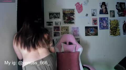 Snapshot of venussx_x chatting on 10/16/25, 05:30 Venus MY BDAY 29 SEPT online show from 10/16/25, 05:30