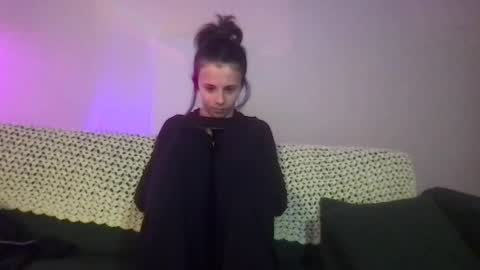 Snapshot of venustheflytrap chatting on 10/30/25, 04:47 venustheflytrap online show from 10/30/25, 04:47