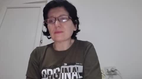 Vera online show from 11/26/25, 07:04