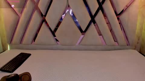 Domelipa  online show from 02/18/25, 02:59