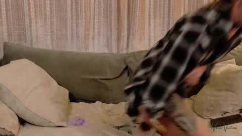 Vera Victors online show from 12/17/25, 03:23