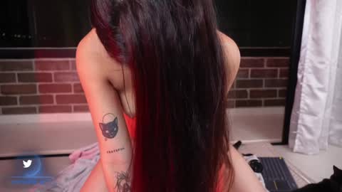 Snapshot of vero_cam chatting on 02/08/25, 06:12 vero_cam online show from 02/08/25, 06:12