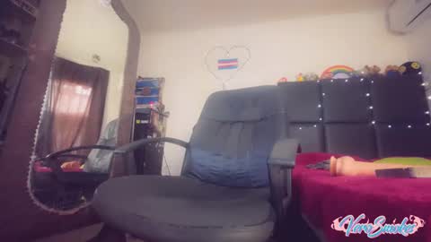 Snapshot of veroalva chatting on 02/21/25, 10:37 Vero Alva online show from 02/21/25, 10:37