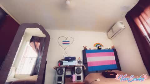 Snapshot of veroalva chatting on 10/27/25, 07:07 Vero Alva online show from 10/27/25, 07:07