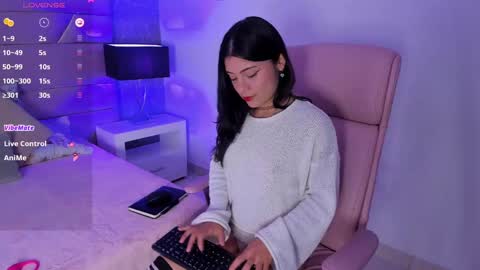 Snapshot of verokax chatting on 02/19/25, 04:23 Vero online show from 02/19/25, 04:23