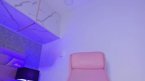 Snapshot of verokax chatting on 02/25/25, 07:52 Vero online show from 02/25/25, 07:52