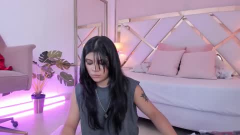 Snapshot of verokax chatting on 09/17/25, 05:47 Vero online show from 09/17/25, 05:47