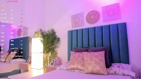 Snapshot of verokax chatting on 10/15/25, 11:54 Vero online show from 10/15/25, 11:54