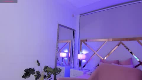 Snapshot of verokax chatting on 12/21/25, 04:08 Vero online show from 12/21/25, 04:08