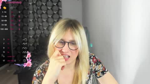 Veronika online show from 12/08/24, 03:56