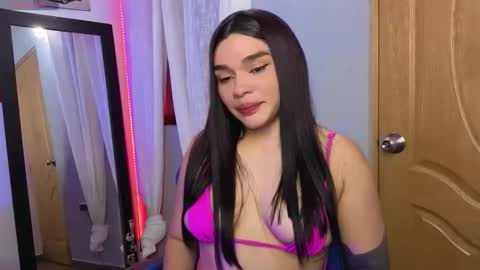 Snapshot of veronica_118 chatting on 05/26/26, 01:23 veronica_118 online show from 05/26/26, 01:23