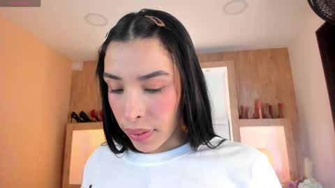 Snapshot of veronica_garciaa chatting on 05/27/26, 04:26 Johovanna online show from 05/27/26, 04:26