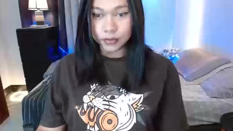 Snapshot of veronica_kate25 chatting on 12/17/25, 01:44 veronica_kate25 online show from 12/17/25, 01:44