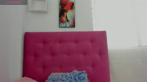 Veronica online show from 04/15/26, 07:58