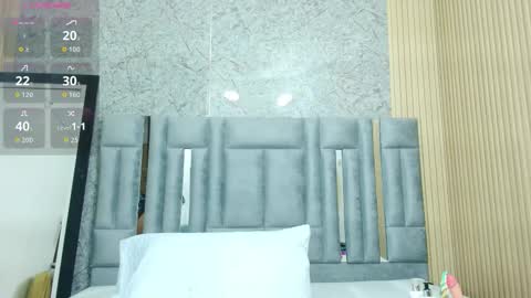 Veronica online show from 03/19/26, 12:42