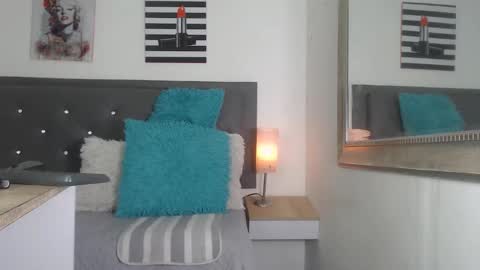 Veronica online show from 03/28/26, 07:46