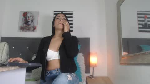 Snapshot of veronica_santanaa chatting on 05/04/26, 06:15 Veronica online show from 05/04/26, 06:15