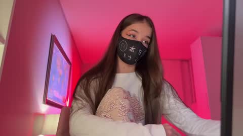 Snapshot of veronica_sland chatting on 02/21/25, 06:37 Veronica online show from 02/21/25, 06:37