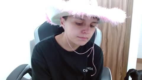 Snapshot of veronicaelite16 chatting on 12/20/24, 02:52 Veronica Clark online show from 12/20/24, 02:52