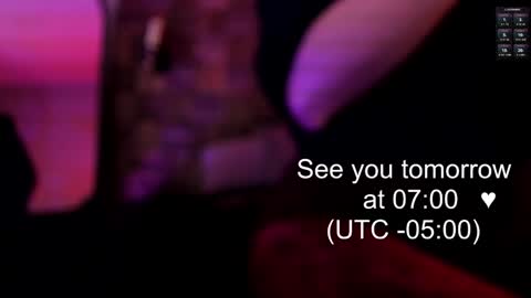 Veronica online show from 12/24/24, 12:11