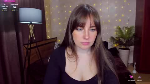 Snapshot of veronicafreman chatting on 05/26/26, 05:25 Veronica online show from 05/26/26, 05:25