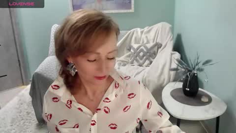 Helen online show from 09/20/25, 06:03