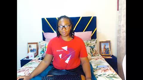 Snapshot of veronicarod1 chatting on 03/04/26, 01:33 veronicarod1 online show from 03/04/26, 01:33