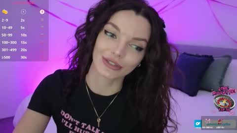 Snapshot of veronicasmythx chatting on 02/22/26, 02:34 Goddess Veronica 3 online show from 02/22/26, 02:34