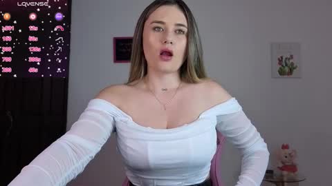 Vero online show from 10/11/25, 03:06