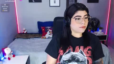 Miss Veronika online show from 12/17/24, 10:44