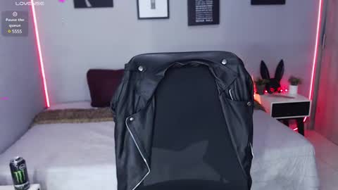 Miss Veronika online show from 02/18/25, 03:10