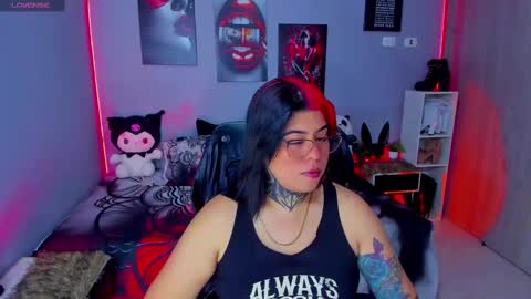 Miss Veronika online show from 09/28/25, 11:37