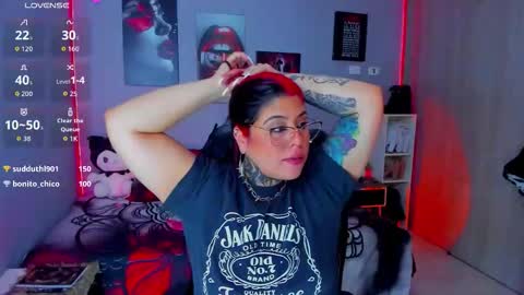 Miss Veronika online show from 10/16/25, 09:27