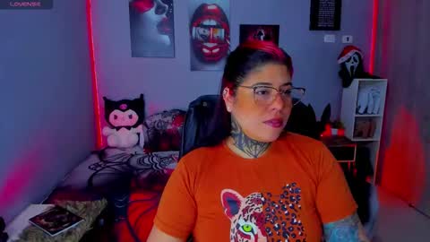 Miss Veronika online show from 11/18/25, 08:08