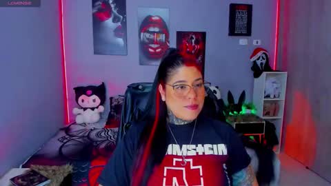 Miss Veronika online show from 11/25/25, 04:45