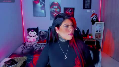 Miss Veronika online show from 11/26/25, 08:43